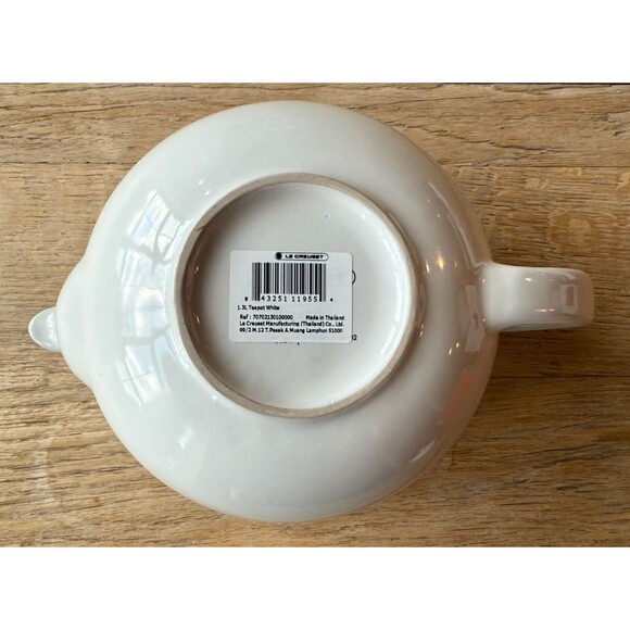 NEW Le Creuset Stoneware Classic Traditional Teapot 1.4 quart 1.3 liters White - Picture 8 of 12